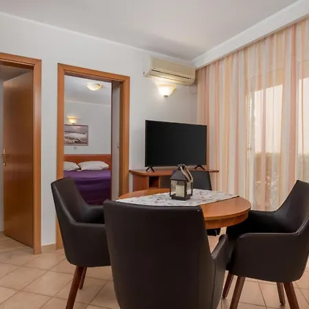 Eda Pensionat Baška